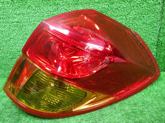 【中古】スバル BP レガシィ 前期 右テールレンズ 220-20792 240622100中古 車 パーツ 中古パーツ 中古部品 カスタム 即発送