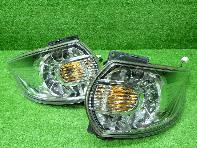 【中古】マツダ　CC系　ビアンテ　テールレンズ　左右　P7621　LED OK　240126002中古 車 パーツ 中古パーツ 中古部品 カスタム 即発送