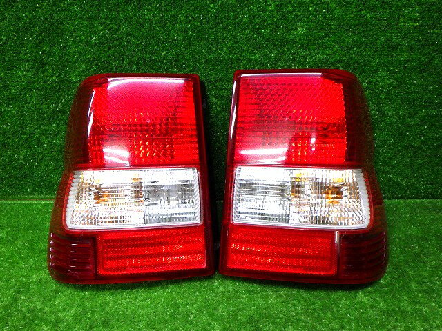 【中古】ミツビシ　H76W　H77W　パジェロイオ　テールレンズ左右　R232　1146-330　250303012中古 車 パーツ 中古パーツ 中古部品 カスタム 即発送