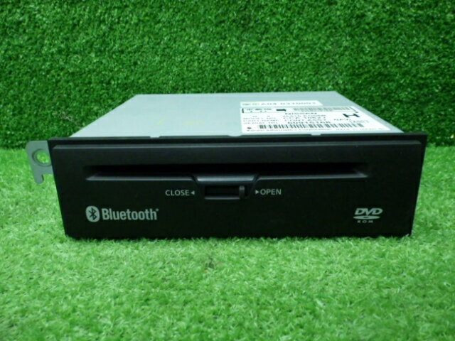 【中古】日産　Y50　フーガ　前期　DVD　ナビユニット　25915EG05B　200115012中古 車 パーツ 中古パーツ 中古部品 カスタム 即発送