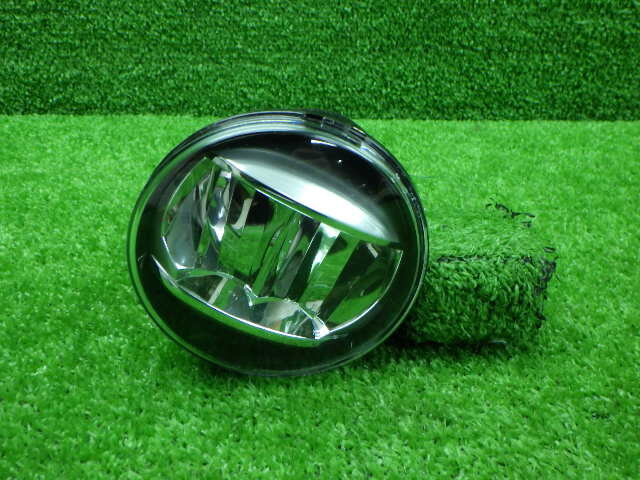 【中古】★コーティング加工済★ トヨタ 純正 フォグランプ LED コイト 48-150 左フォグランプ LEDOK 訳アリ 210512110中古 車 パーツ...
