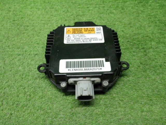 【中古】日産　C25　NC25　セレナ　後期　純正バラスト　D2R　D2S　221006080中古 車 パーツ 中古パーツ 中古部品 カスタム 即発送