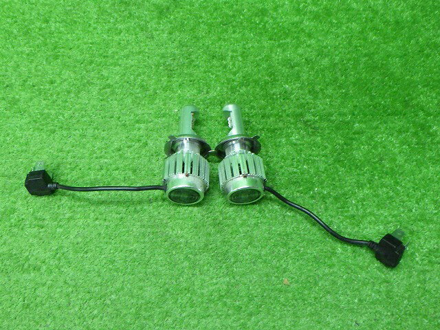 【中古】HIKARI　X-LED　H4　HI　LO　バルブ　左右セット　220521152中古 車 パーツ 中古パーツ 中古部品 カスタム 即発送