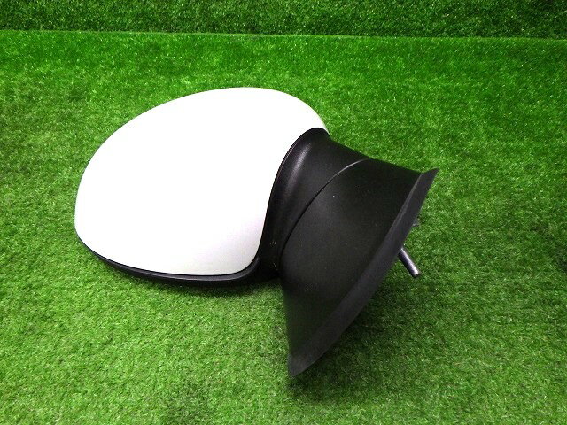 【中古】BMW　R56　R55　ミニ　クーパーS　右ドアミラー　7P　カラー白　MF16　240710006中古 車 パーツ 中古パーツ 中古部品 カスタム 即発送