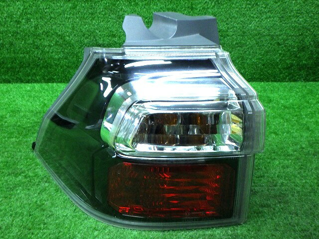 【中古】ホンダ　RG系　ステップワゴン　スパーダ　左テールレンズ　P8027　後期　240425021中古 車 パーツ 中古パーツ 中古部品 カスタム 即発送