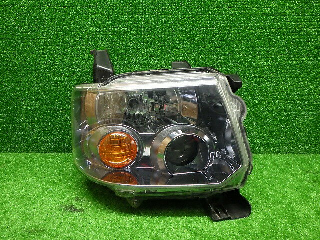 【中古】トッポ　右ヘッドライト　ハロゲン　H82A　P8619　ミツビシ　251101221中古 車 パーツ 中古パーツ 中古部品 カスタム 即発送