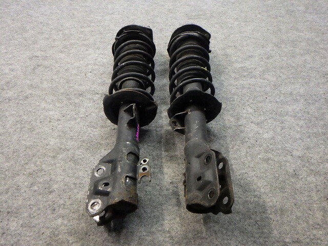 【中古】ムーヴ　フロントストラット　ショック左右　LA160S　2016年　ダイハツ　251218021中古 車 パーツ 中古パーツ 中古部品 カスタム 即発送