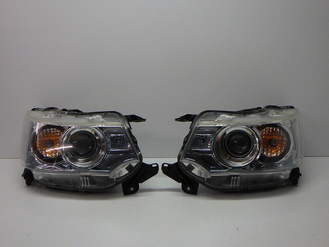 Rakuten - 【中古】ワゴンR スティングレー ヘッドライト左右 HID MH44S 後期 100-59271 AH 35320/35120-72M71 コーティング 260326021中古 車 パーツ 中古パーツ 中古部品 カスタム 即発送