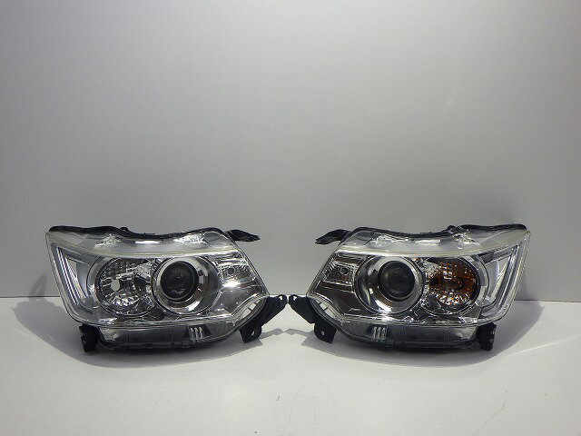 【中古】ワゴンR　スティングレー　ヘッドライト　左右　HID　MH34S　前期　100-59271　35120/35320-72M62　コーティング　260423221中古 車 パーツ 中古パーツ 中古部品 カスタム 即発送