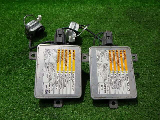 【中古】【中古】ワゴンR AZワゴン 純正 バラスト 左右 W3T15971 MH22/23S スズキ 250906222中古 車 パーツ 中古パーツ 中古部品 カスタム 即発送中古 車 パーツ 中古パーツ 中古部品 カスタム 即発送