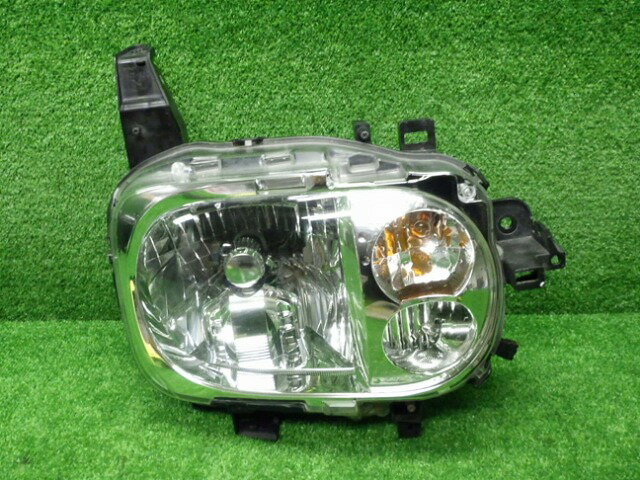 【中古】日産　Z11　NZ11　キューブ　後期　右ヘッドライト　キセノン　HID　レベ付き　221208009中古 車 パーツ 中古パーツ 中古部品 カスタム 即発送