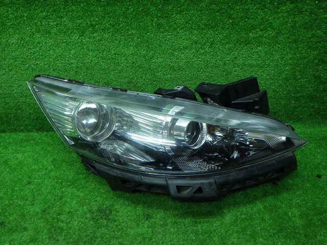 【中古】マツダ　CC系　ビアンテ　右ヘッドライト　HID　P8161　230203027中古 車 パーツ 中古パーツ 中古部品 カスタム 即発送