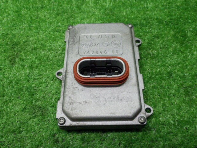 【中古】アウディ　4F　A6　AFS　コントロールユニット　4F0　94L　329　B　230201076中古 車 パーツ 中古パーツ 中古部品 カスタム 即発送