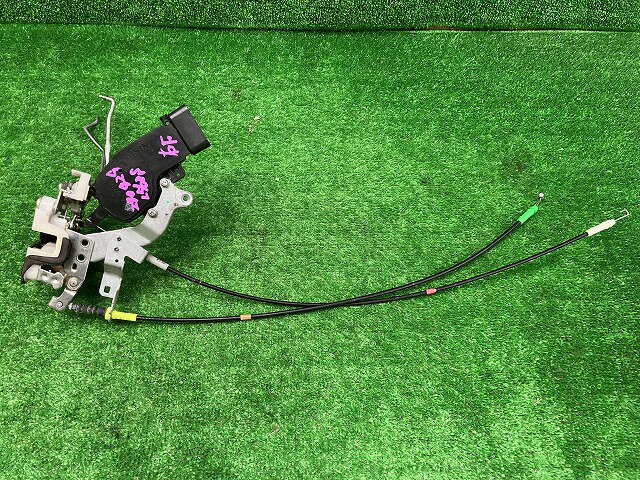 【中古】ダイハツ L550S/L560S ムーヴラテ F右 ドアロック 運転席 250127230中古 車 パーツ 中古パーツ 中古部品 カスタム 即発送