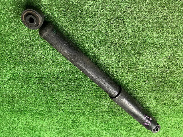 【中古】トヨタ　M900A/910A　ルーミー　リアショック　1本　48531-B1320　250409231中古 車 パーツ 中..