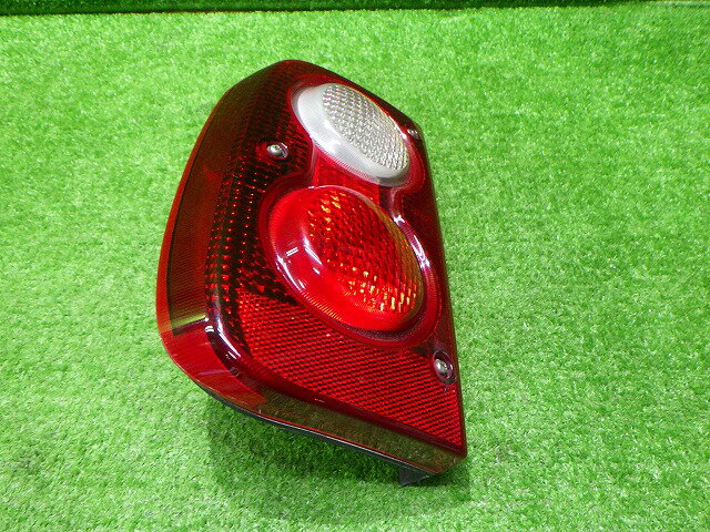 【中古】フリーランダー　左テール　LN25　2005年　ランドローバー　FIB0494　251111033中古 車 パーツ 中古パーツ 中古部品 カスタム 即発送