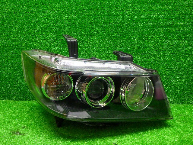 【中古】ゼストスパーク 右ヘッドライト HID JE1/2 100-22911 J バラスト付 比較的綺麗 ホンダ 251030240中古 車 パーツ 中古パーツ 中古部品 カスタム 即発送