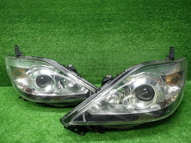 【中古】マツダ　CREW　プレマシー　後期　ヘッドライト　左右　HID　P7137　231130042中古 車 パーツ 中古パーツ 中古部品 カスタム 即発送