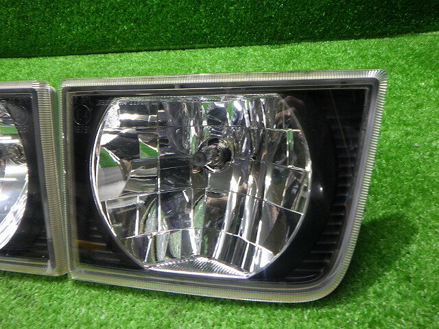 【中古】ゼストスパーク フォグランプ左右 JE1/2 114-22620 ホンダ 251118047中古 車 パーツ 中古パーツ 中古部品 カスタム 即発送