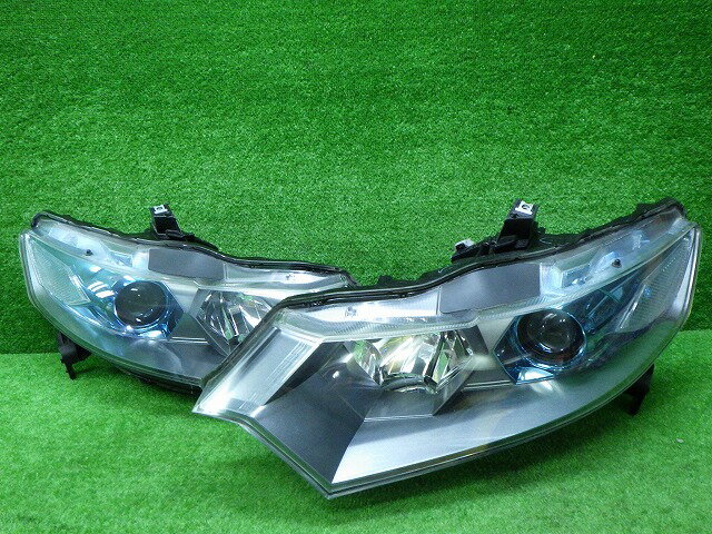 【中古】ホンダ　ZE2　インサイト　前期　ヘッドライト　左右　HID　100-22878　H　240402048中古 車 パーツ 中古パーツ 中古部品 カスタム 即発送