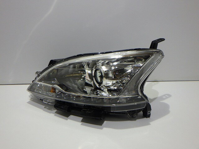 Rakuten - 【中古】シルフィ 左ヘッドライト HID キセノン TB17 W0613 T 26060-3SB5D 綺麗 260321053中古 車 パーツ 中古パーツ 中古部品 カスタム 即発送