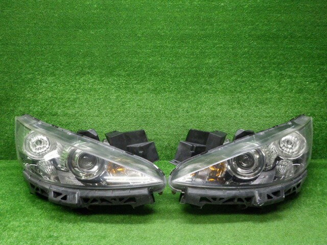 【中古】マツダ　CC系　ビアンテ　ヘッドライト　左右　HID　P8161　230921054中古 車 パーツ 中古パーツ 中古部品 カスタム 即発送