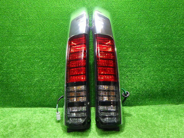 【中古】 バモス　テール　左右　HM1/2　後期　ガーニッシュ付き　220-22069　ホンダ　251024060中古 車 パーツ 中古パーツ 中古部品 カスタム 即発送