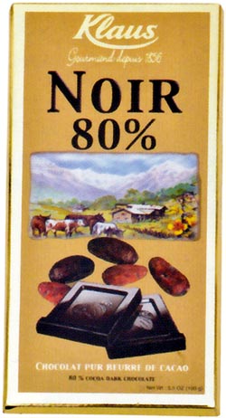 内容量 　：100g 賞味期限： 2023.03.24. 商品サイズ(cm)：19×9.5×1 カカオ分80％ポリフェノールがたっぷり入ったハイカカオチョコレートフランス 1856年、スイスとの国境に接するフランシュ・コンテ地方のモルトーに、ジャック・クラウスによって創業されました。 ジャック・クラウスはスイス近代チョコレート開拓者の一人で、伝統的チョコレート職人（ショコラティエ）でした。 厳選されたナチュラルでフレッシュな原材料を使用し、独創的なレシピによって開発された。チョコレート・キャラメルをご堪能ください。