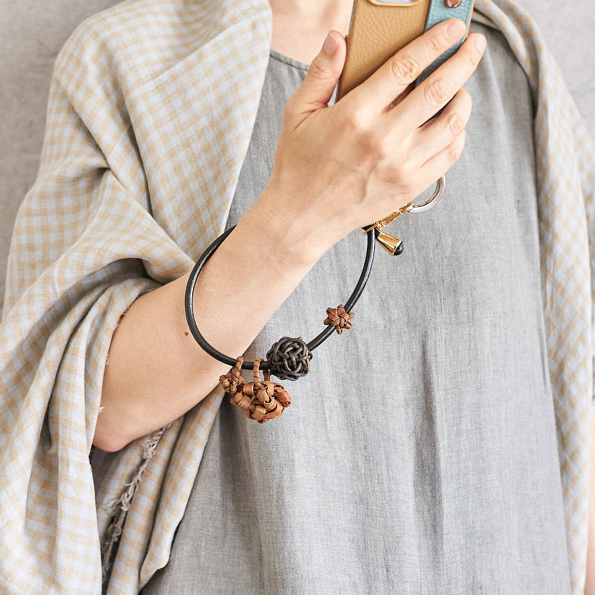 Rakuten - スマホショートストラップ bun. ツーリング あけび やまぶどう 天然素材 手仕事 ハンドメイド 山形県 2タイプ
