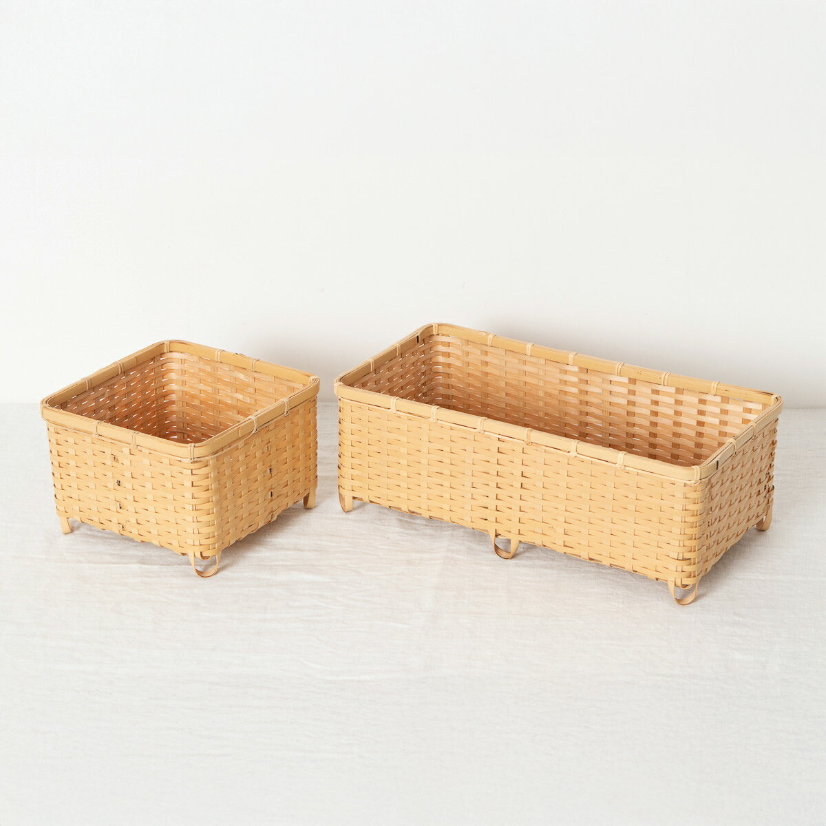 竹製 足付き角かご 正方形/長四角 2種 愛媛県 真竹 白竹 椀かご タオル入れ 収納 コスメボックス 天然..
