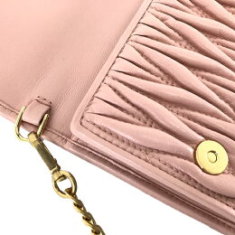 【2018-19秋冬新作】ミュウミュウ/MIUMIUレディースショルダーウォレットMATELASSE5DH002N88(ピンク/ORCHIDEA:F0615)miumiu/MATELASSE/マトラッセ/マテラッセ