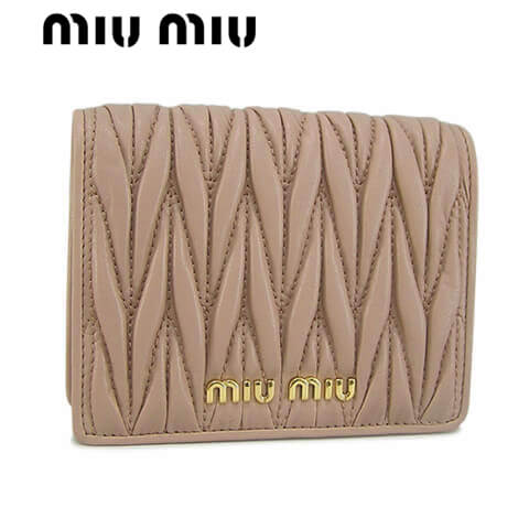 ミュウミュウ MIU MIU レディース 2つ折り財布 サイフ MATELASSE 5MV204 N88 ベージュ CAMMEO F0770 miumiu MATELASSE マトラッセ マテラッセ ウォレット 小物 プレゼント 誕生日 パーティー バレンタイン クリスマスのサムネイル