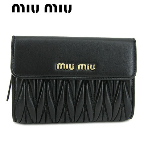 ミュウミュウ MIU MIU レディース 2つ折り財布 サイフ MATELASSE 5ML225 N88 NERO F0002 miumiu MATELASSE マトラッセ マテラッセ ウォレット 折財布 ミニ財布 フラップ かぶせ 小物 【2022春夏】のサムネイル