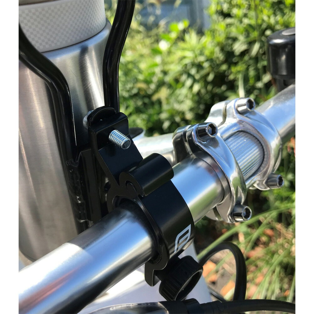 フォース ボトルケージ ハンドル取付ブラケット