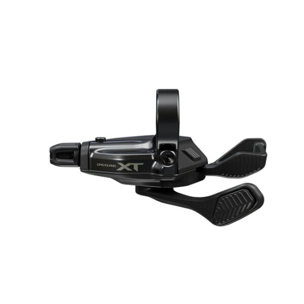 SHIMANO DEORE XT シフター SL-M8200-R｜12スピード対応 クランプバンド・ラピッドファイヤープラスエルゴノミクスに基づく新設計レバーにより、短いストロークと確かなクリック感を実現。2ウェイリリース＋マルチリリース機能で、押す／引くどちらの操作でも素早い変速が可能。最大3段の瞬時シフトダウンに対応し、トレイルでの素早いギア選択をサポート。ラバー製トラクションパッドにより滑りを防止し、操作性と耐久性を向上。クランプバンド方式で、好みに合わせたレバー位置調整がしやすく、幅広いハンドルに対応。■ こんな方におすすめ ■12スピードで素早く正確な変速を求めるライダー従来のクランプバンド方式でシフターをセットしたい方トレイル・エンデューロで多段変速を活用したい方【仕様】モデル：SL-M8200-R（右用）リアスピード：12スピードクランプタイプ：クランプバンドオプティカルギアディスプレイ：なしインナーケーブル長：1800 mm / 2050 mm平均重量：114 g商品のカラー・サイズについて商品のカラーはディスプレイの種類等により、実物と異なって見える場合がございます。掲載商品の仕様、ロゴ等のデザインは改良のため、変更される場合がございます。また、メーカーが発表していない寸法や個人的なフィット感についてはお答えいたしかねます。あらかじめご了承ください。沖縄県への送料について 沖縄県への発送に送料無料は適用されません。購入金額に関わらず1,650円（税込）が通常送料に別途加算されます。