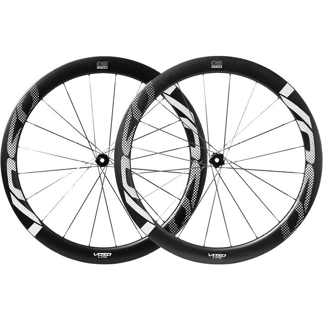 VOSO COREディスクブレーキ：センターロックコア50 リム外幅：28mm、リム内幅：21mmハブベアリング：スチール前輪スポークパターン：20H、1:1、ディスク側×2、反ディスク側×2後輪スポークパターン：20H、1:1、ドライブ側×2、ディスク側×2フレーム側スペック：100/142ミリ スルーアクスルフリーハブ：フリーボディ シマノ11〜12速対応（8〜10速は別途スペーサーが必要）別売でSRAM XDRフリーボディもございます。対応フレーム：142ミリ スルーアクスルディスクブレーキ商品内容：前輪1、後輪1、リムフラップ×2対応タイヤ：クリンチャー、チューブレスレディ、チューブレス（チューブレス用のリムテープ、バルブ、シーラントは別途ご用意ください。）リムハイト：フロント 50mm、リア 50mm重量フロント+リア（±3％）：1330g※チューブレステープやバルブを除くスポーク素材：カーボンブレーキ：ディスクブレーキ商品のカラー・サイズについて商品のカラーはディスプレイの種類等により、実物と異なって見える場合がございます。掲載商品の仕様、ロゴ等のデザインは改良のため、変更される場合がございます。また、メーカーが発表していない寸法や個人的なフィット感についてはお答えいたしかねます。あらかじめご了承ください。沖縄県への送料について 沖縄県への発送に送料無料は適用されません。購入金額に関わらず1,650円（税込）が通常送料に別途加算されます。