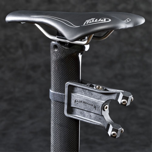 アランデル Tri Clamp アタッチメント 【自転車】【ボトルケージ】【アランデル】 アランデル Tri Clamp アタッチメント 【自転車】【ボトルケージ】【アランデル】
