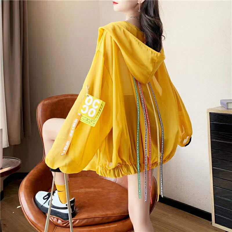 日焼け止め レディース 夏 ゆったり 透け感 トップス カジュアル 長袖 英文字 薄手 可愛い アウター フード付き ホワイト イエロー S M L XL 2XL SLCA015