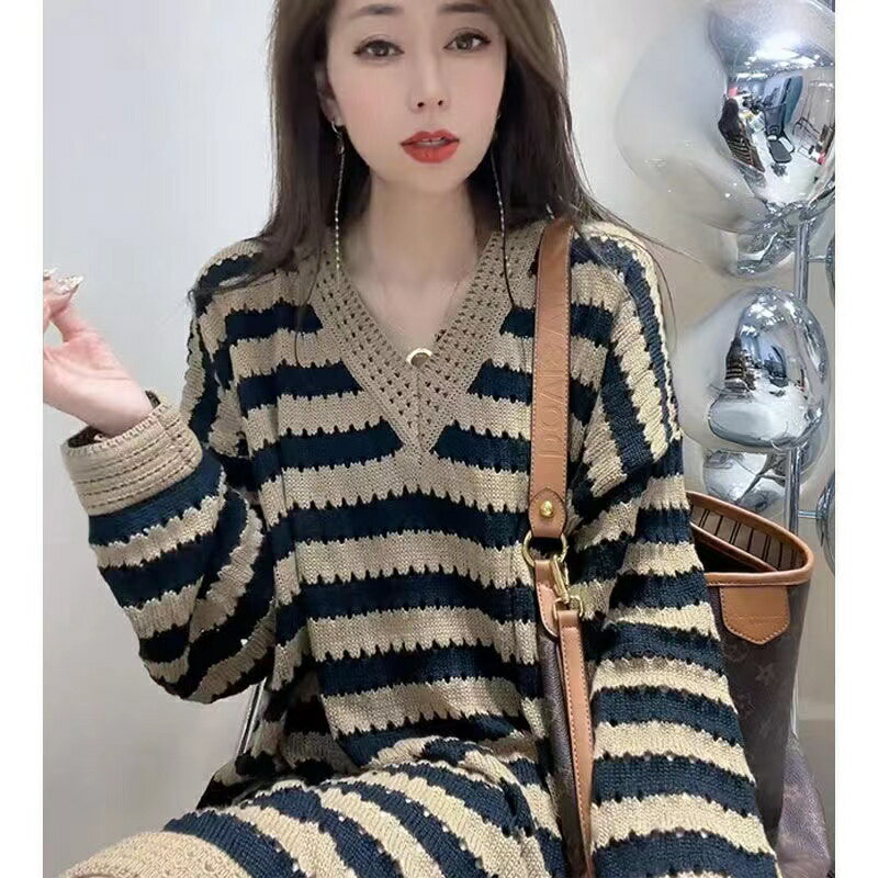 乐天商城 - セーター ニット レディース 春秋 ゆったり ボーダー柄 トップス 長袖 Vネック 通勤 可愛い ロング コーヒー グレー S M L SLUA265