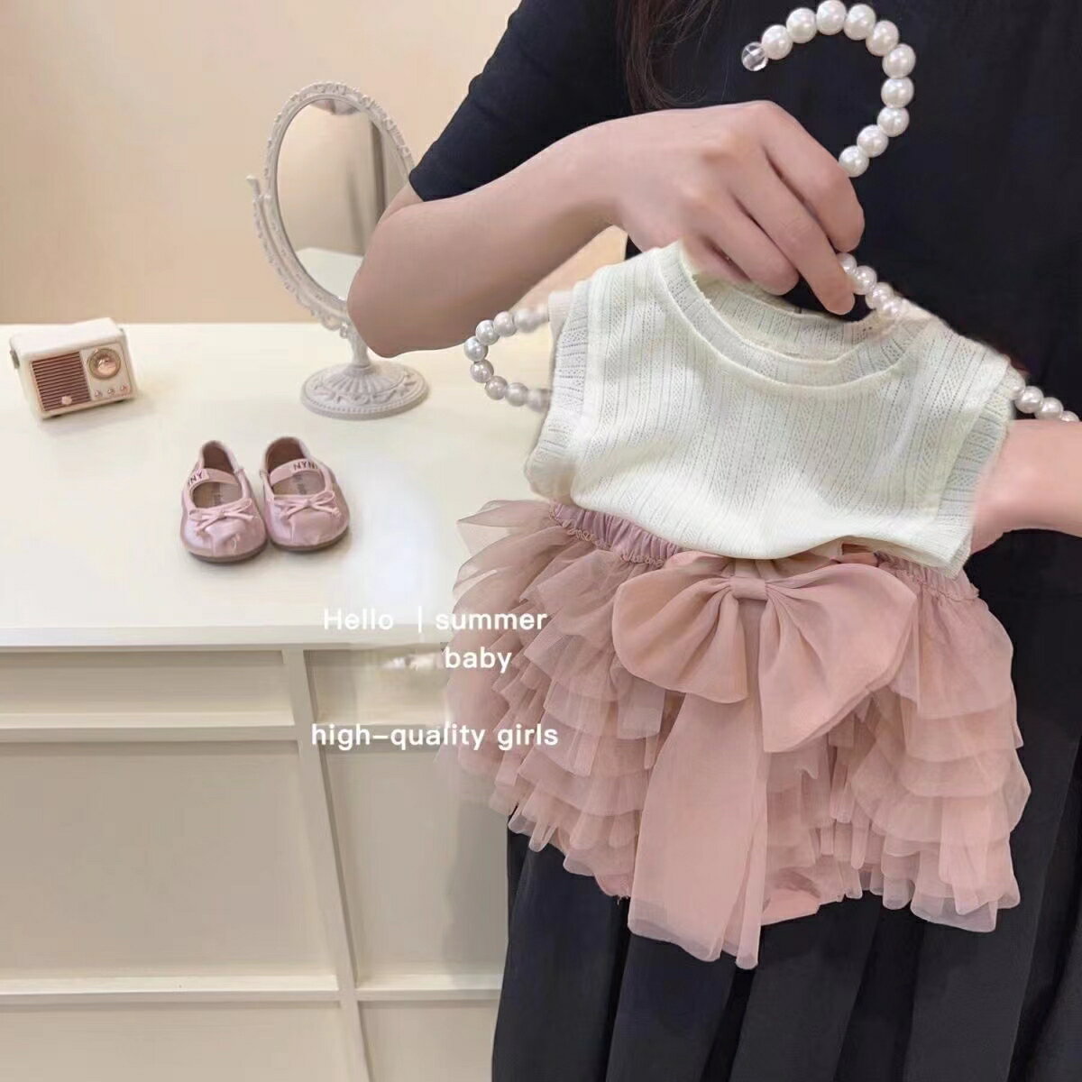 乐天商城 - キッズ 子供服 セットアップ 上下セット Tシャツ+パンツ 2点セット 夏 女の子 tシャツ ノースリーブ 無地 チュール ハーフパンツ ベビー服 おしゃれ トップス ボトムス 入学 入園 誕生日 プレゼント 幼稚園 小学生 お出かけ KSFC034(2色80-130）