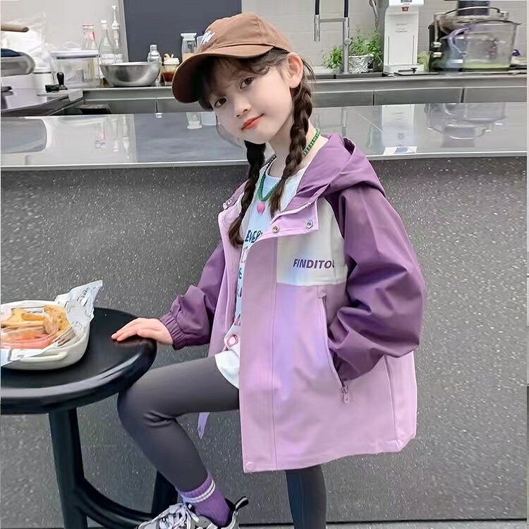 乐天商城 - キッズ 子供服 ジャケット ショットコート 長袖 マウンテンパーカー トップス 薄手 アウター フード付きバイカラー 女の子 春秋 おしゃれ 子供コート こども服 ジャンパー ウインドブレーカー ジップアップ KCFC004(2色100-160)