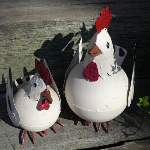 アンティーク調　にわとりの置物2品セット　M417071　アイアン　ブリキ　とり　鳥　トリ　ガーデン　オブジェ　置物　ウオールオーナメント　ニワトリ