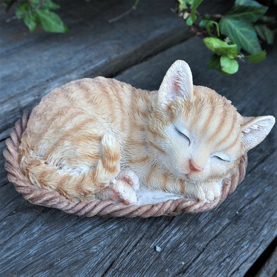 Rakuten - 猫の置物 茶トラ 居眠り子猫のバスケット 1261QYLT14216 キャット ガーデンオブジェ CAT 動物 オーナメント ネコ 雑貨 ガーデン オブジェ ガーデニング インテリア マスコット アニマル リアル ディスプレィ ねこ グッズ ガーデン雑貨
