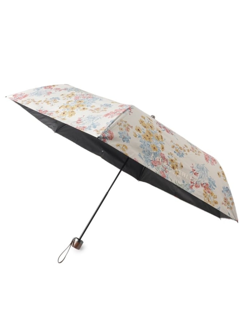LAURA ASHLEY（ローラ アシュレイ）【UVカット/遮熱効果/晴雨兼用】メーガン柄 折りたたみ傘【デザイン】デイジー、ヤグルマギク、ペンステモンをふんだんにあしらったメーガンの柄をシンプルなデザインで傘いっぱいに表現しました。雨の日も、暑い日差しの日も、お出かけが楽しくなるようなデザインです。【機能性】UV遮蔽率99％以上、遮光率99．99％以上、遮熱効果※この製品は、太陽光線中の紫外線(UV)を通しにくくします。この効果は永久的ではありません。※照明の関係により、実際よりも色味が違って見える場合があります。また、パソコン・スマートフォンなどの環境により、若干製品と画像のカラーが異なる場合もございます。#母の日GIFTにおすすめ型番：999909N9911299-131-00 KW1257【採寸】●製品寸法:00(FREE):通常時全長55cm 直径93cm 持ち手3cm 親骨の長さ53cm 折りたたみ時全長25cm 付属ケースH23cm 付属ケースW8.5cm D3.5cm 付属チャーム全長8cm モチーフH1.5cm モチーフW2cm備考:商品のサイズについて【商品詳細】中国製素材：傘生地の組成：ポリエステル100％サイズ：00(FREE)※画面上と実物では多少色具合が異なって見える場合もございます。ご了承ください。商品のカラーについて 【予約商品について】 ※「先行予約販売中」「予約販売中」をご注文の際は予約商品についてをご確認ください。■重要なお知らせ※ 当店では、ギフト配送サービス及びラッピングサービスを行っておりません。ご注文者様とお届け先が違う場合でも、タグ（値札）付「納品書 兼 返品連絡票」同梱の状態でお送り致しますのでご了承ください。 ラッピング・ギフト配送について※ 2点以上ご購入の場合、全ての商品が揃い次第一括でのお届けとなります。お届け予定日の異なる商品をお買い上げの場合はご注意下さい。お急ぎの商品がございましたら分けてご購入いただきますようお願い致します。発送について ※ 買い物カートに入れるだけでは在庫確保されませんのでお早めに購入手続きをしてください。当店では在庫を複数サイトで共有しているため、同時にご注文があった場合、売切れとなってしまう事がございます。お手数ですが、ご注文後に当店からお送りする「ご注文内容の確認メール」をご確認ください。ご注文の確定について ※ Rakuten Fashionの商品ページに記載しているメーカー希望小売価格は、楽天市場「商品価格ナビ」に登録されている価格に準じています。 商品の価格についてLAURA ASHLEYLAURA ASHLEYの折りたたみ傘ファッション雑貨ご注文・お届けについて発送ガイドラッピンググッズ3,980円以上送料無料ご利用ガイド