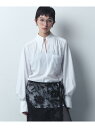 DRESSTERIOR（ドレステリア）CODE A ｜ long point collar oversized shirt長めのロングポイントカラーが特徴のオーバーサイズシャツ。特徴的な襟ですが、修正を重ねて馴染みよく仕上げました。一枚ではもちろん、今年はショートスリーブやビスチェとのレイヤードスタイルも新鮮です。柔らかい肌触りと適度な落ち感が特徴のポプリン素材を使用することで、気軽にレイヤードを楽しめるのも嬉しいポイント。ポケット口に入れた、Aの刺繍もささやかなこだわりです。【CODEA｜コードエー】2023．4．19debutFAVFASHION．FAVSTYLE．をコンセプトに掲げ、自分らしく自由にファッションを楽しむ女性にむけた、固定概念にとらわれないラインナップを提案していきます。2023AUTUMNWINTERTHEME＜SENSUALMODERN＞繊細でタフな、現代女性のためのコレクションです。※取り扱いについては、商品についている洗濯表示にてご確認下さい。※照明の関係により、実際よりも色味が違って見える場合があります。またパソコン・スマートフォンなどの環境により、若干製品と画像のカラーが異なる場合もございます。型番：202302R9987007-001-00 JF1536【採寸】●製品寸法:FREE:着丈72cm B103cm 袖丈55cm 肩幅42cm備考:商品のサイズについて【商品詳細】素材：ポリエステル55 レーヨン45％サイズ：FREE手洗い可※画面上と実物では多少色具合が異なって見える場合もございます。ご了承ください。商品のカラーについて 【予約商品について】 ※「先行予約販売中」「予約販売中」をご注文の際は予約商品についてをご確認ください。■重要なお知らせ※ 当店では、ギフト配送サービス及びラッピングサービスを行っておりません。ご注文者様とお届け先が違う場合でも、タグ（値札）付「納品書 兼 返品連絡票」同梱の状態でお送り致しますのでご了承ください。 ラッピング・ギフト配送について※ 2点以上ご購入の場合、全ての商品が揃い次第一括でのお届けとなります。お届け予定日の異なる商品をお買い上げの場合はご注意下さい。お急ぎの商品がございましたら分けてご購入いただきますようお願い致します。発送について ※ 買い物カートに入れるだけでは在庫確保されませんのでお早めに購入手続きをしてください。当店では在庫を複数サイトで共有しているため、同時にご注文があった場合、売切れとなってしまう事がございます。お手数ですが、ご注文後に当店からお送りする「ご注文内容の確認メール」をご確認ください。ご注文の確定について ※ Rakuten Fashionの商品ページに記載しているメーカー希望小売価格は、楽天市場「商品価格ナビ」に登録されている価格に準じています。 商品の価格についてDRESSTERIORDRESSTERIORのシャツ・ブラウストップスご注文・お届けについて発送ガイドラッピンググッズ3,980円以上送料無料ご利用ガイド