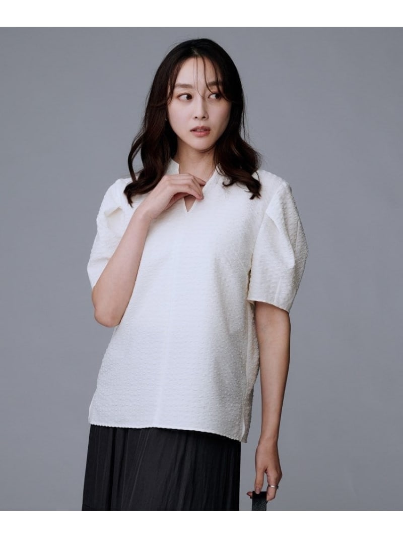 【SALE／60%OFF】【吸水速乾/ストレッチ/Vネック】フォルムスリーブ ブラウス UNTITLED アンタイトル トップス シャツ・ブラウス ブルー ブラック ホワイト【RBA_E】【送料無料】[Rakuten Fashion]