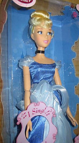 ワールドセレクトショップのディズニープリンセスドール　歌う　シンデレラ　Singing Cinderella Doll｜アングル3