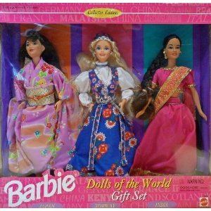 【商品名】BARBIE DOLLS OF THE WORLD COLLECTION GIFT SET - 3 DOLLS 1995【カテゴリー】ホビー:ロボット・子供向けフィギュア【商品説明】Japanese Barbie Norwegian Barbie Indian Barbie Collector Edition 重量: 3 poundこちらの商品はご注文日よりお届けまで10日から14日ほどお時間を頂いております。スタッフ一同、お客様に安心してお取引頂けるよう心がけております。BARBIE DOLLS OF THE WORLD COLLECTION GIFT SET - 3 DOLLS 1995