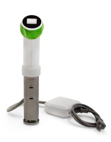 【商品名】Nomiku Sous Vide Immersion Circulator 家庭用料理サーキュレーター 120V 【カテゴリー】ホーム：家電【商品詳細】 Nomikuは、簡単に低温で料理を完璧に調理することができます 。 あなたが所有する鍋の上にクリップで正確に固定し、制御された鍋の中にそれを入れます 。 ただノブを回すし、水温度を設定。非常に使いやすい です。 コンパクトハンドブレンダーのサイズ、簡単に引き出しの中に、またはあなたのカウンターの上に立てる事ができます。 パワフルで安全、最も強力な家庭用浸漬サーキュレータ、ETLus安全性が承認。