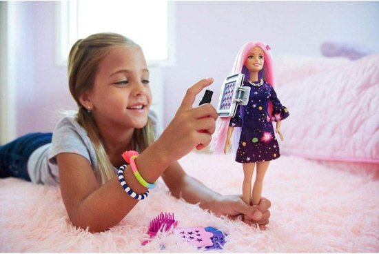 ワールドセレクトショップのBarbie バービーカラーサプライズドール｜アングル2